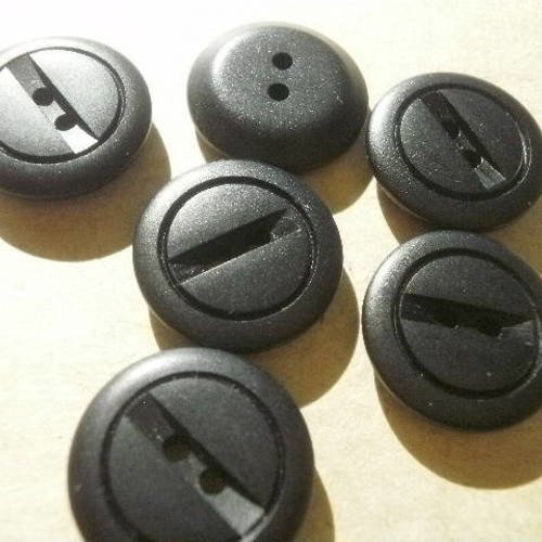 Petits boutons ronds à deux trous , en plastique , coloris noir 