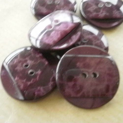 Lot de 4 boutons à deux trous ronds en plastique , coloris prune   marbré , diamètre 23 mm