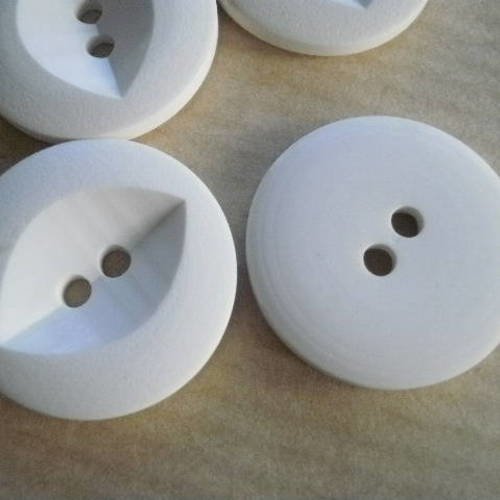 Lot de 2 boutons à deux trous  ronds en plastique , coloris blanc , diamètre 23 mm