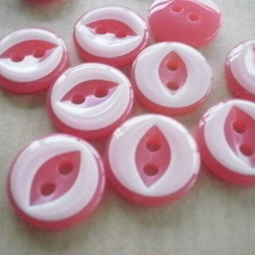 Lot de 2 boutons ronds à deux trous en plastique  , coloris fuchsia et rose pale  , diamètre  15 mm 