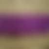 Ruban double face  en polyester  , motifs  pois blancs  sur fond  violet  , largeur 17 mm