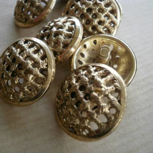 Lot de 3 boutons en imitation métal  doré , motif  quadrillage  , diamètre 22 mm