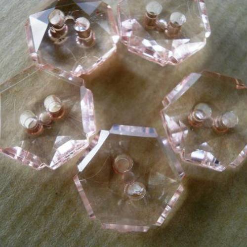 Lot de 4 boutons hexagonaux à deux trous  , coloris  rose transparent , taille  16 mm