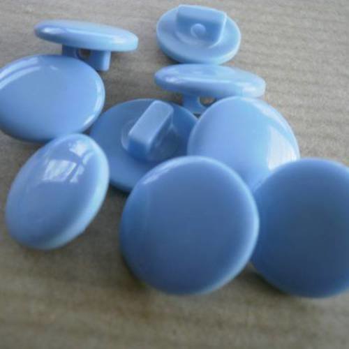 Lot de  2 boutons ronds en plastique , coloris bleu clair , diamètre  15 mm 