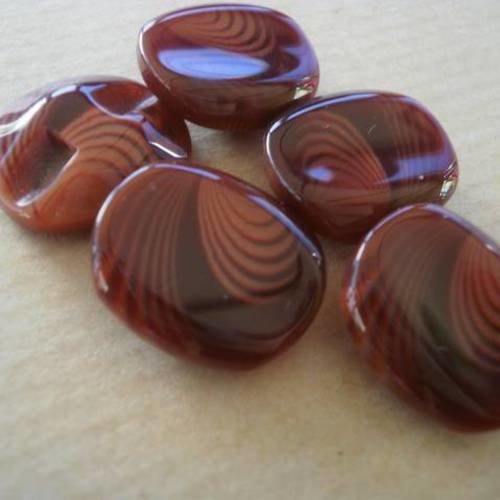 Boutons  ovales en plastique, de couleur  marron marbré , taille 15/19 mm