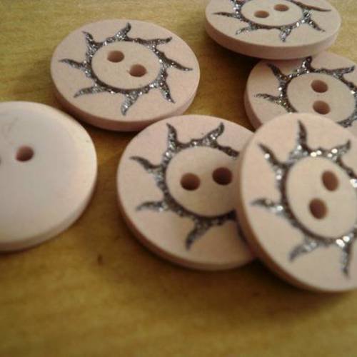 Boutons  ronds en plastique , coloris rose pale  motif argenté  , diamètre  20 mm 