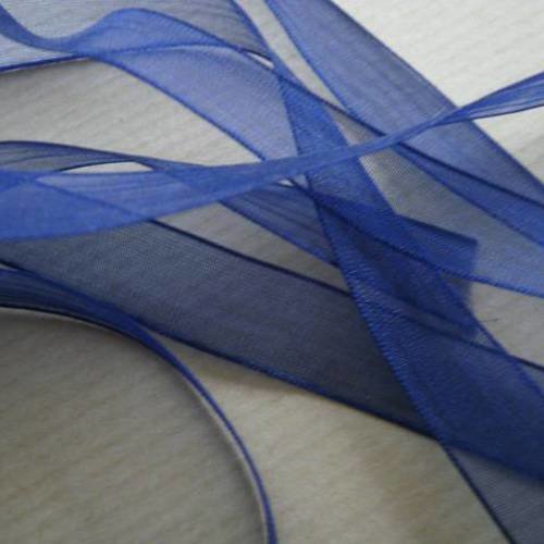 Deux mètres de ruban organza en  polyester  , coloris bleu marine , largeur  11 mm 