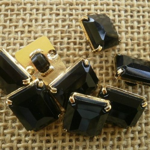 Boutons rectangles en plastique, coloris  noir et doré , taille 17/20 mm