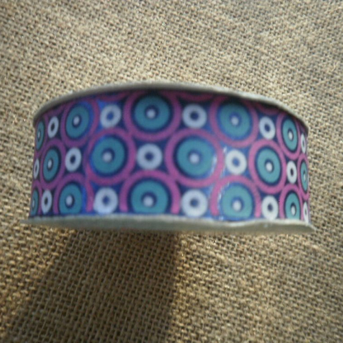 Deux mètres de ruban  en synthetique  , coloris violet , blanc , bleu foncé et turquoise , largeur 2,5 cm