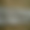 Deux mètres de ruban vichy en synthétique  , coloris  beige et blanc  , largeur 2.5 cm