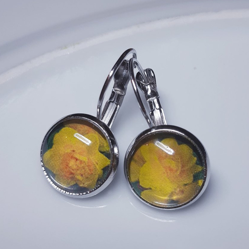 Boucles d'oreilles cabochon de verre à fleur jaune vert et argent - acier inoxydable