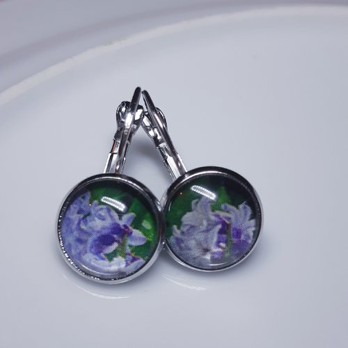 Boucles d'oreilles cabochon de verre à fleur lilas vert et argent - acier inoxydable