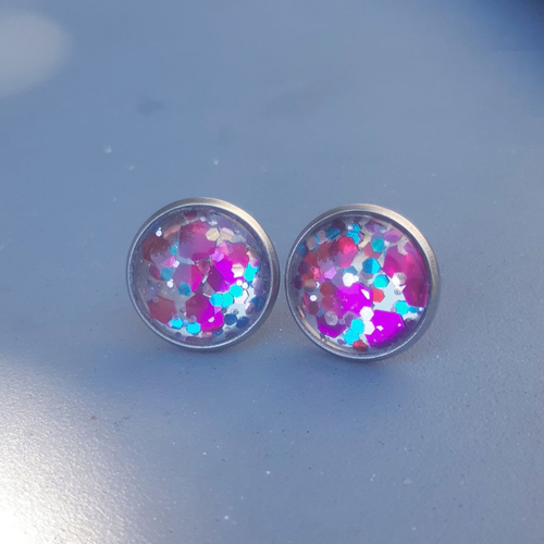 Boucles d'oreilles cabochon de verre en résine à paillettes rose poudré fuschia bleu rouge et puces argent
