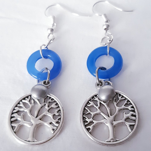 Boucles d'oreilles anneau verre bleu, arbre de vie argenté