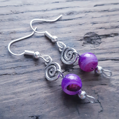 Boucles d'oreilles perle verre lilas, violet, spirale argenté - idées cadeaux