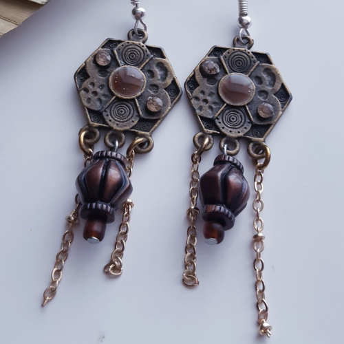 Boucles d'oreilles bronze géométrique, poterie marron et chaine doré