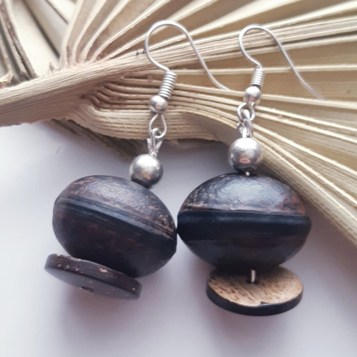 Boucles d'oreilles coquille bois de coco marron , pastille et argent - acier inoxydable