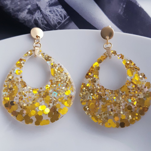 Boucles d'oreilles goutte résine blanche paillettes doré et puces or - acier inoxydable