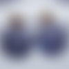 Boucles d'oreilles pastille de coquillage nacre bleu marine et puces or - acier inoxydable