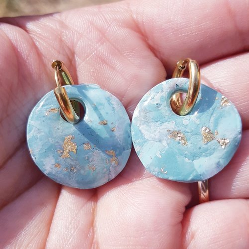 Boucles d'oreilles artisanal donnut en argile polymère marbré vert d'eau blanc et créoles or en acier inoxydable ( 16mm )