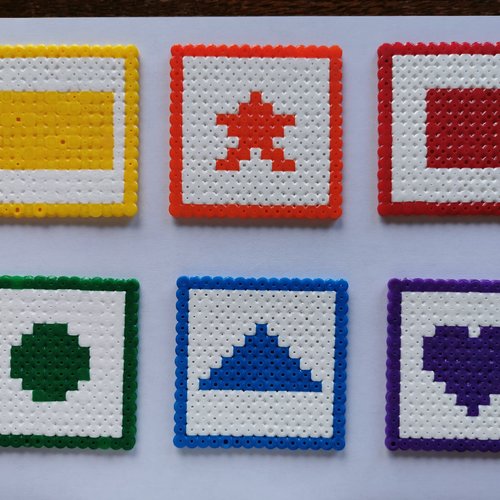 9 cartes d'apprentissage / jeux pour enfant couleurs et formes en perles hama - pixel art