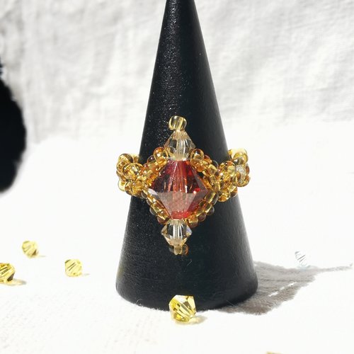 Bague lanterne or, perles cristal