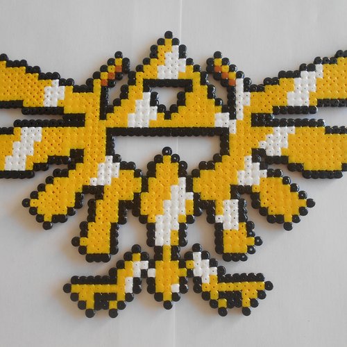 Triforce de zelda en perles à repasser hama - pixel art - geek art