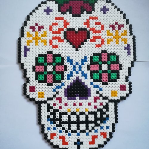 Tête de mort mexicaine multicolore
