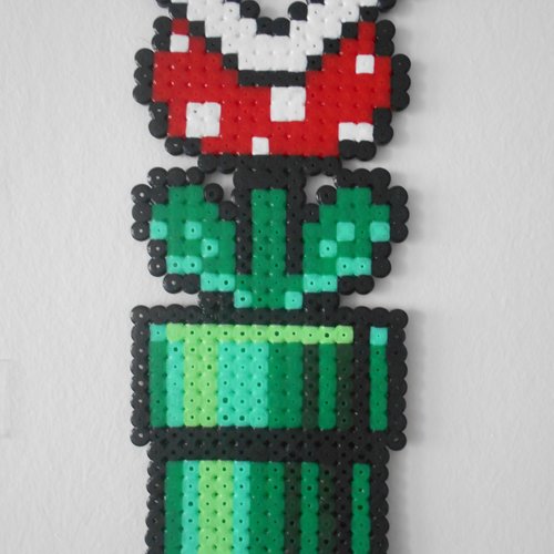 Mario plante carnivore dans son tunnel - décoration perles à repasser hama - pixel art / geek art