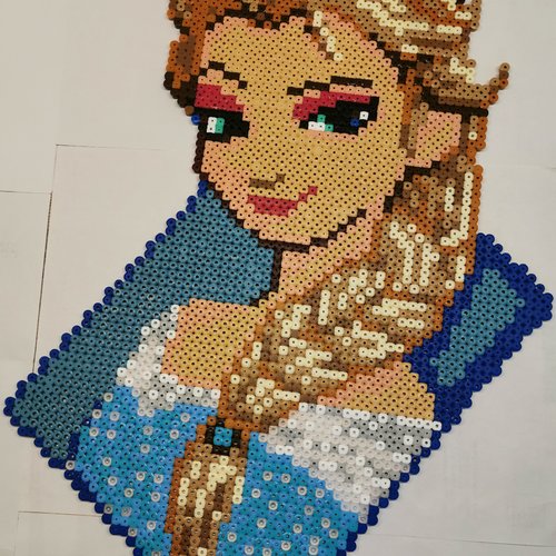La reine des neiges - elsa en perles à repasser hama - pixel art