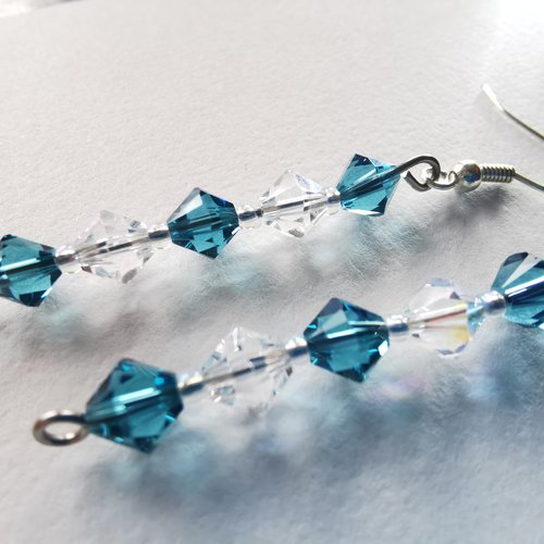 Boucles d'oreilles pendantes droites bleues, perles de cristal