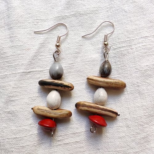 Boucles d'oreilles perles graines naturelles rouge, blanc, gris - acier inoxydable