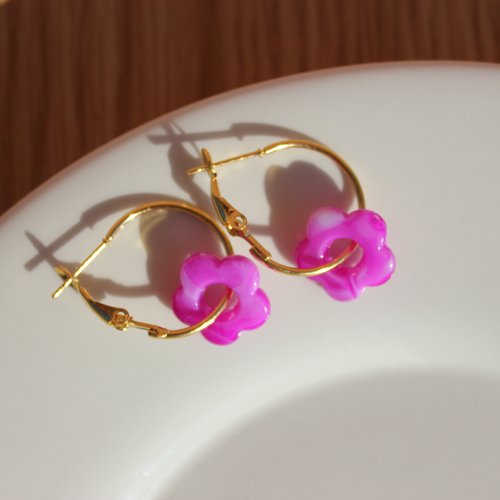 Boucles d'oreilles paquerette fuschia