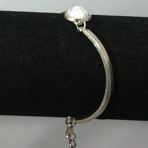 Bracelet articulé howlite blanche et métal argenté