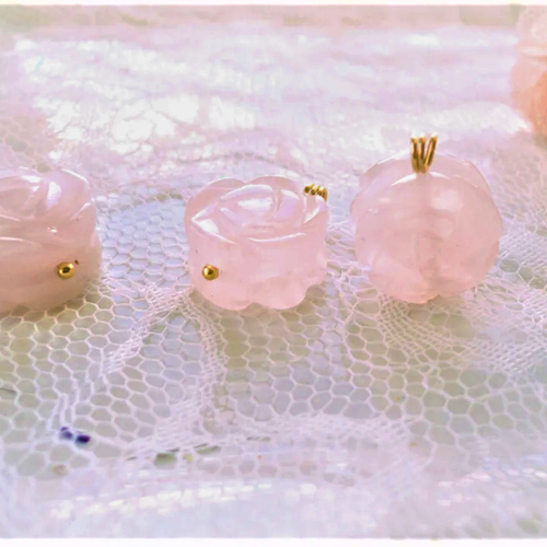 Perle quartz rose fleur, pierre sculptée, quartz rose sculpté fleur, semi précieuse, pierre joaillerie, bijoux romantique, gemmes, diy,