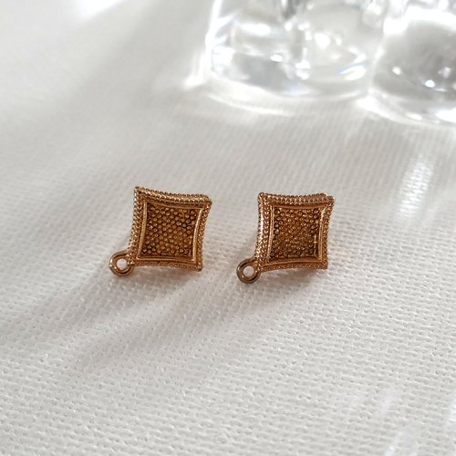 Puce d'oreille doré, apprêts confection boucle oreille, base carré, support cabochon