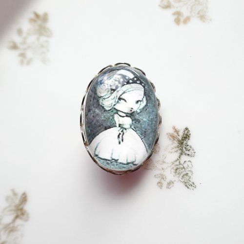 Broche ovale argent petite fille, pièce unique, fait main, cabochon en verre