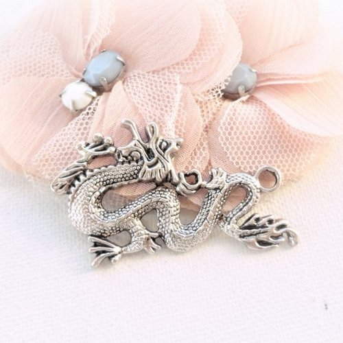 Charme de dragon,  pendentif dragon,  bête mythique, apprêst bjoux collier, diy