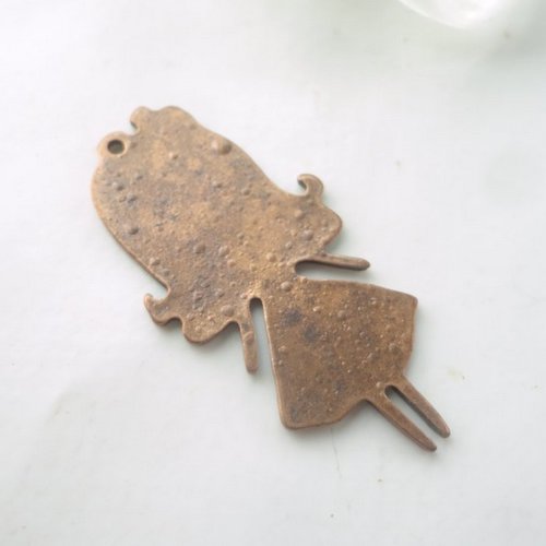 Pendentif petite fille cuivre, apprêts bijoux vintage, pendentif poupée, breloque pour collier, base bijoux