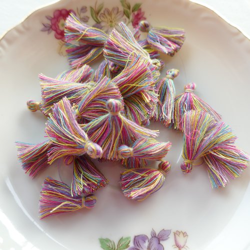 Pompons fil, multi colors, tassel, 25 mm, x 27customisation, mercerie couture, soldes destockage