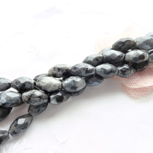 Pierre labradorite facette, perle ovale, pierre naturelle, gemmes, minéraux, gris