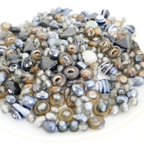 Lot perle en verre, formes mixte, verre artisanal, fait mainx 100