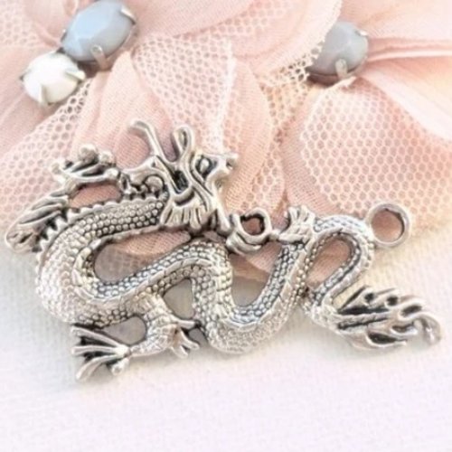 Charme de dragon, pendentif dragon, bête mythique, apprêst bjoux collier, diy