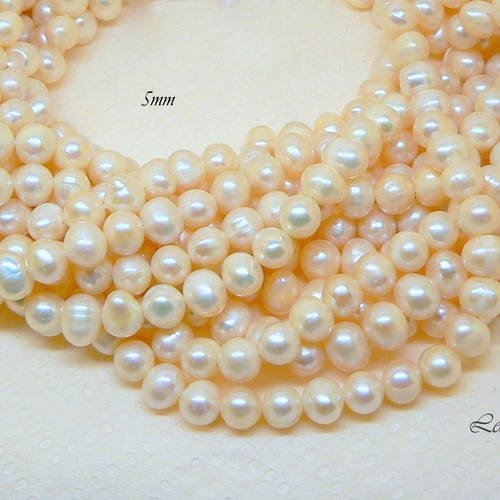 25 veritables perles de culture  d'eau douce nacrées  rondes blanches dim 5 mm 