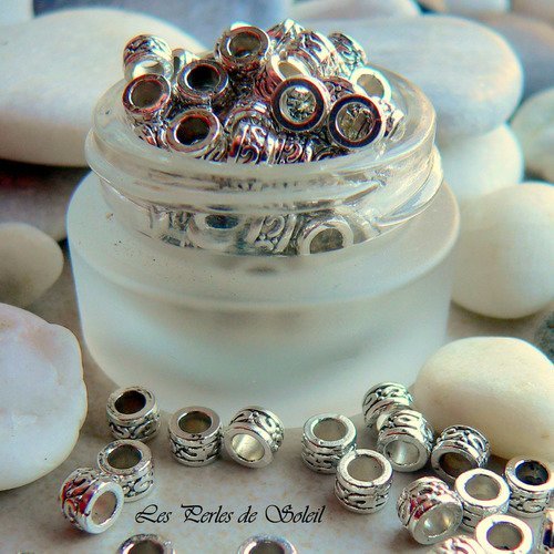 25 petites perles tubes en metal couleur argent antique  3x5mm 
