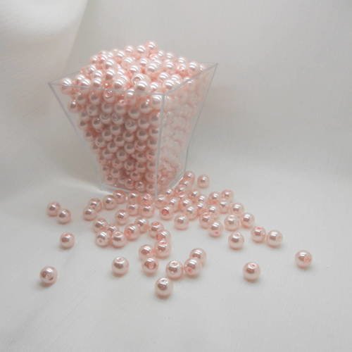 50 perles 8mm nacrées rose pâle  en verre 