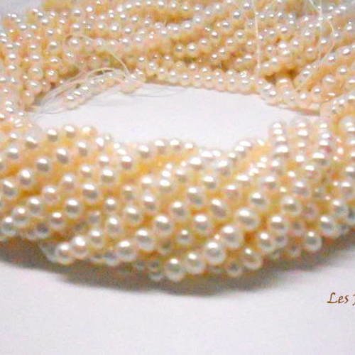 50 veritables perles de culture  d'eau douce nacrées  rondes blanches dim 3x4mm 