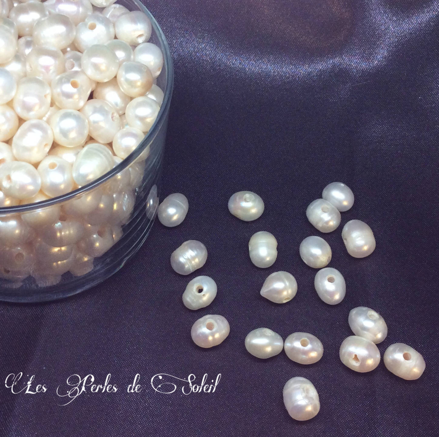 Lot de 26 Perles blanches nacrées diam. 10 mm, en plastique ciré, diam. de  perçage 2mm