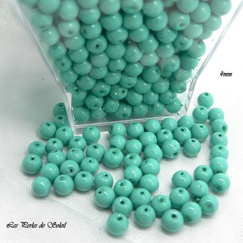 100 perles 4mm  en  verre bleu turquoise
