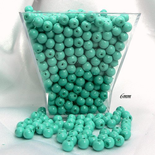 75 perles  en  verre 6mm  bleu turquoise